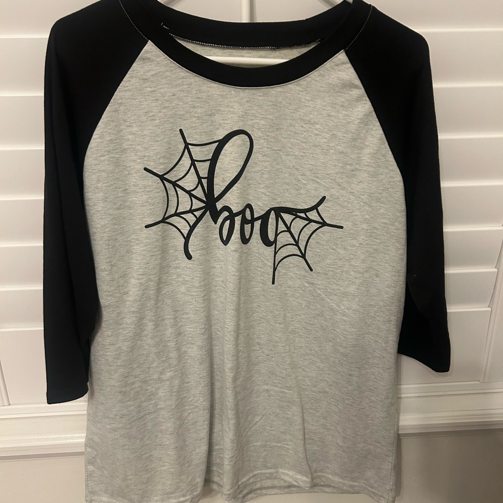 Women’s XL Raglan Tee with Spider Web Design - Black and Gray